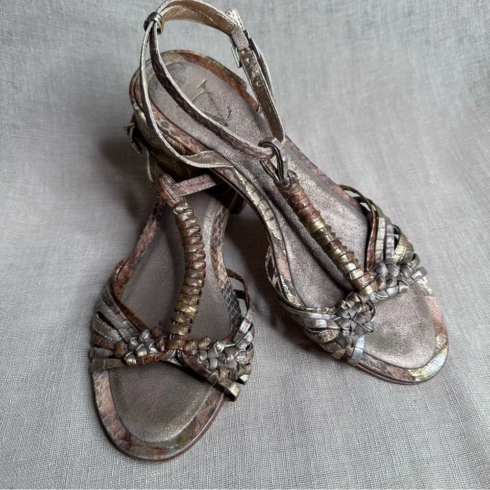 Vince Camuto Forster Reptile Bronze Gold Strappy Sandals 8 - Picture 3 of 14